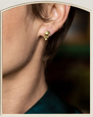 Lyre Door Knocker Stud Earrings in 18k Gold